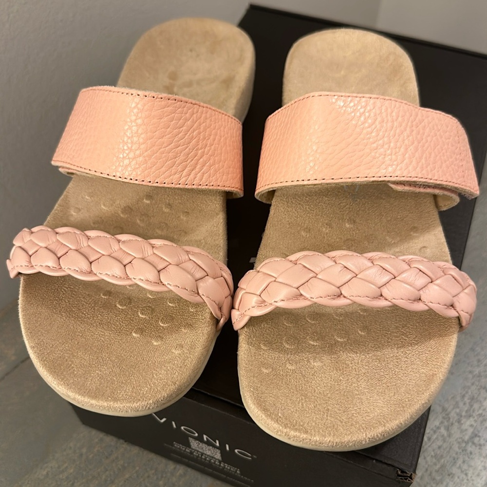 Vionic Women's Jeanne Rose Leather Woven Band Slide Sandal in size 7.